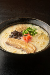 とんこつラーメン