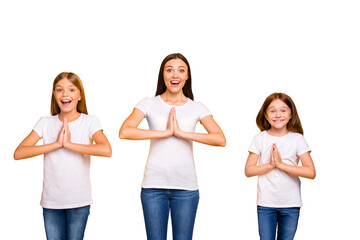 Obraz premium Photo of three ladies holding hands together want some help wear casual white t-shirts isolated yellow background