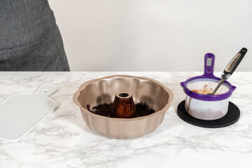 Bundt Pan Prep-Cocoa Shortening for Perfect Baking