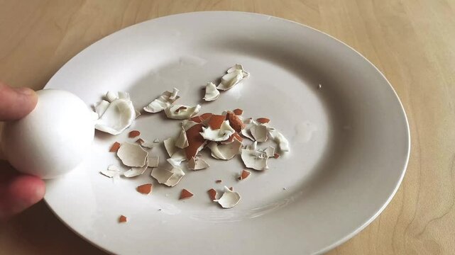 Huevos duro pelado