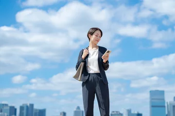 Vitrage gordijnen ビジネス　女性　スマホ　青空 © naka