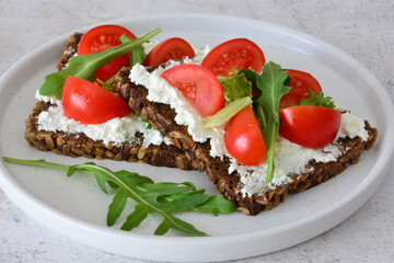 Healthy Cottage Cheese and Tomato Sandwich on Whole Grain Bread