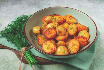 Baked new potatoes, with butter and dill, homemade, no people,