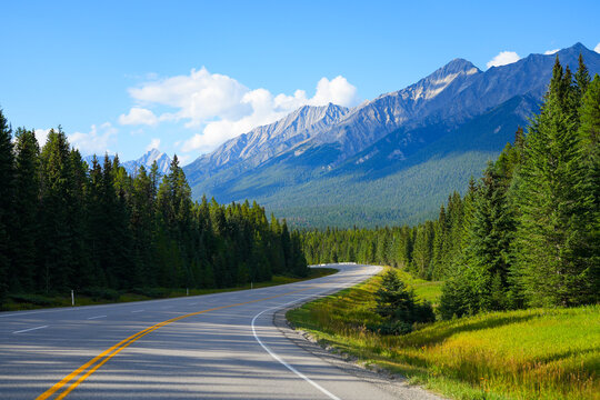 Banff-Windermere Highway (Hwy 93) in the Kootenay National Park, British Columbia, Canada