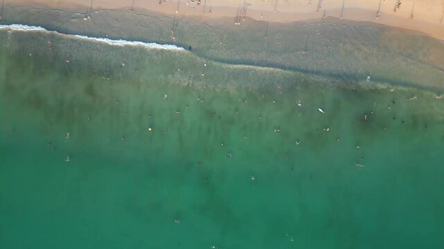 T&uuml;rkis blaues Wasser in Thailand, Phuket.