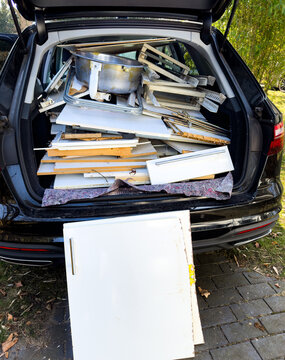 A vehicle loaded with bulky waste