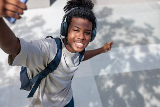 Young man dancing in the city