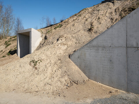 slope and bunker