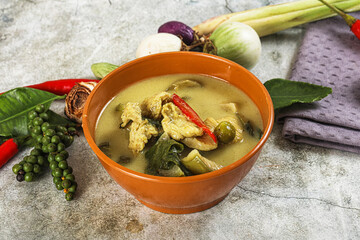 Thai green chicken curry with coconut