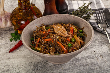 Soba with shredded pork and vegetables