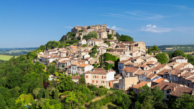 Fototapeta famous Cordes-sur-Ciel village in France