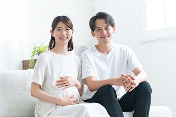 カメラ目線の夫婦