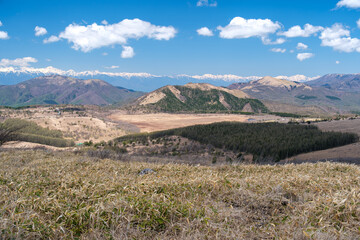 春山と八島湿原