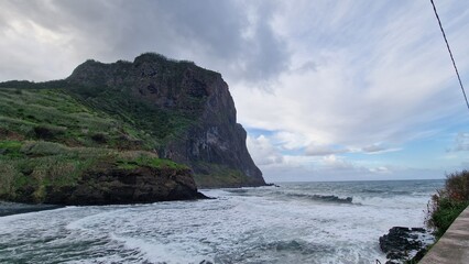 Located on the northeast coast of Madeira, Porto da Cruz is a popular hotspot for extreme sports enthusiasts, especially surfers. Its powerful waves and rugged coastline create ideal conditions for th