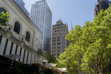 New York's skyscrapers are vertical architectural structures of great impact