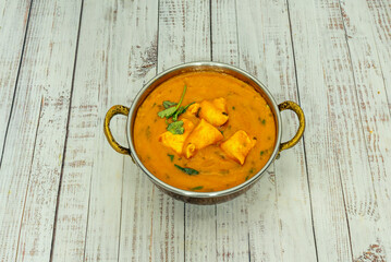 Its appeal lies in the complexity of its flavors, the aromatic use of spices,