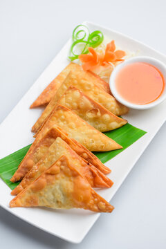 Thai Fried Wontons with Sweet Chili Sauce