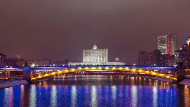 Government house of Russian Federation day to night timelapse hyperlapse, Moscow