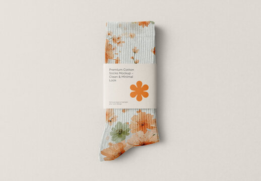 Folded Socks Mockup with Label &ndash; Realistic Cotton Texture and Minimal Packaging for Product Display