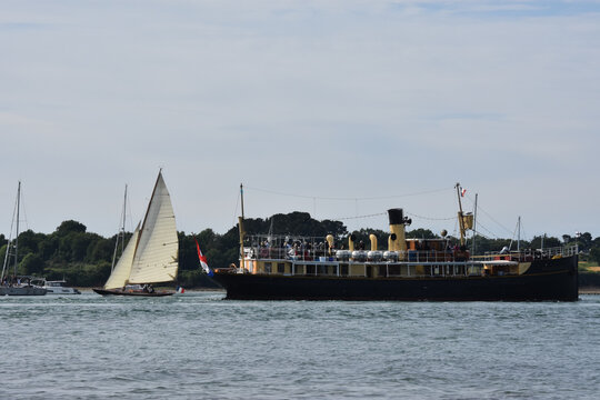 veux rafiot a vapeur, grande parade golf du Morbihan France 