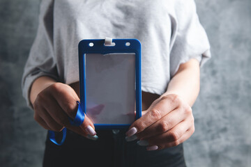  blank screen on a gray background