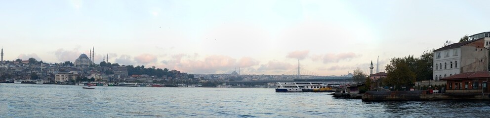 Fototapeta premium 10.10.2019 Istanbul. Panoramic view of Istanbul skyline with Bosphorus and historic landmarks