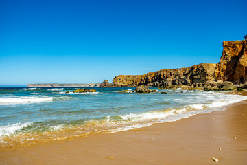 Frühsommerliche Wanderung an der wunderschönen Algarve vor den Toren der Hafenstadt Sagres - Portugal 
