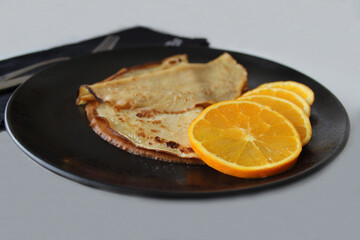 Délicieuses crêpes flambées à la liqueur Grand Marnier 