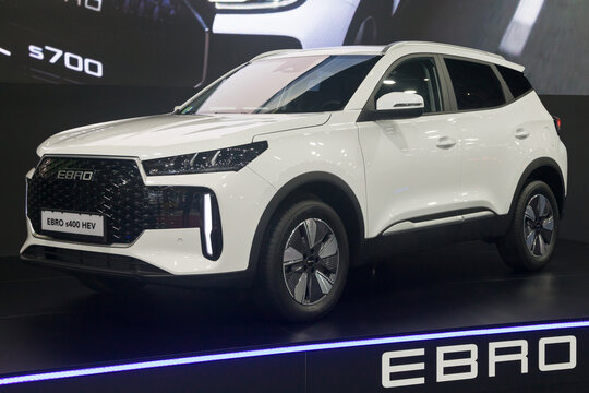 Ebro s400 HEV at Automobile Barcelona 2025
