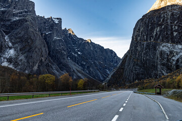 road to the mountains