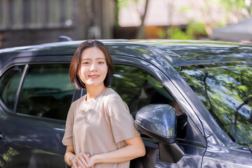 女性一人旅