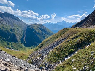 Landschaft Bergwelt auf dem Berg Stoos in der Zentralschweiz / Urner Berge im Sommer, Schweiz