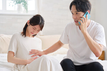陣痛が始まった妊婦