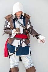 Cosplayer in assassin costume