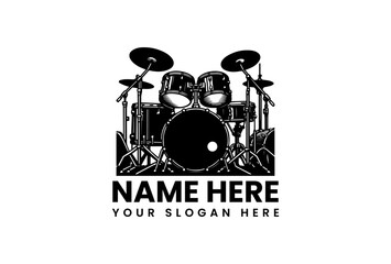 Obraz premium Detailed vector clipart logo of complete drum set with bass drum, snare and cymbals arrangement