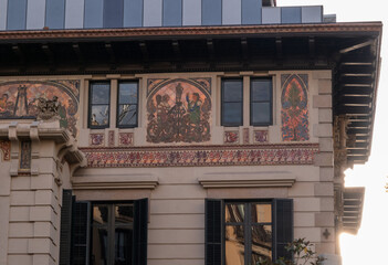 Fototapeta premium Interesting Art Nouveau Architecture Buildings facade in Barcelona, Spain. (Arquitectura modernista). These fancy buildings date for the most from the early XXth century. 