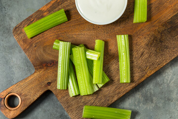 Green Raw Organic Celery Sticks