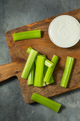 Green Raw Organic Celery Sticks