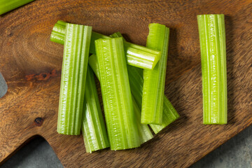 Green Raw Organic Celery Sticks