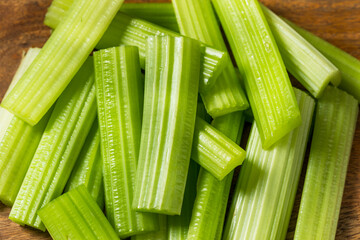 Green Raw Organic Celery Sticks