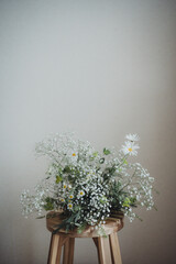 白いフラワーアレンジ