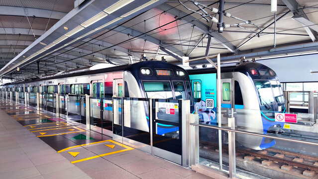 mrt train parking at station in jakarta on June 1, 2025