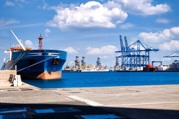 Container ships, drill ships and oil platforms in the harbour of Las Palmas , Gran Canaria