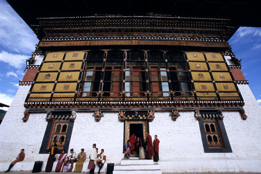 The wonderful architecture of the Thimphu dzong, Bhutan