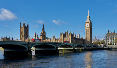 houses of parliament in london with Big Ben 