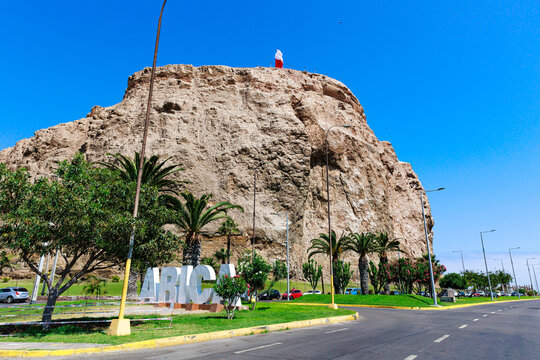 The Morro de Arica is about 130 meters high, located in the north of Chile. It is the major tourist and symbolic landmark of the city. It was declared a National Monument on October 6, 1971. 