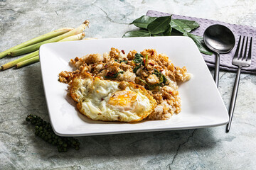 Rice with minced meat and basil