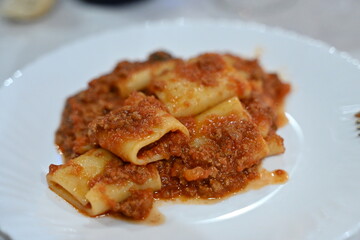 Piatti tipici italiani, festa matrimonio, battesimo, addobbi, torte, fiori, bouquet, cravatta sposo, location, divani, poltrone, evento