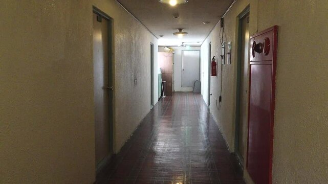 古い日本のホテル 沖縄 観光 旅