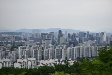 Obraz premium 고층 빌딩이 즐비한 한국의 도심